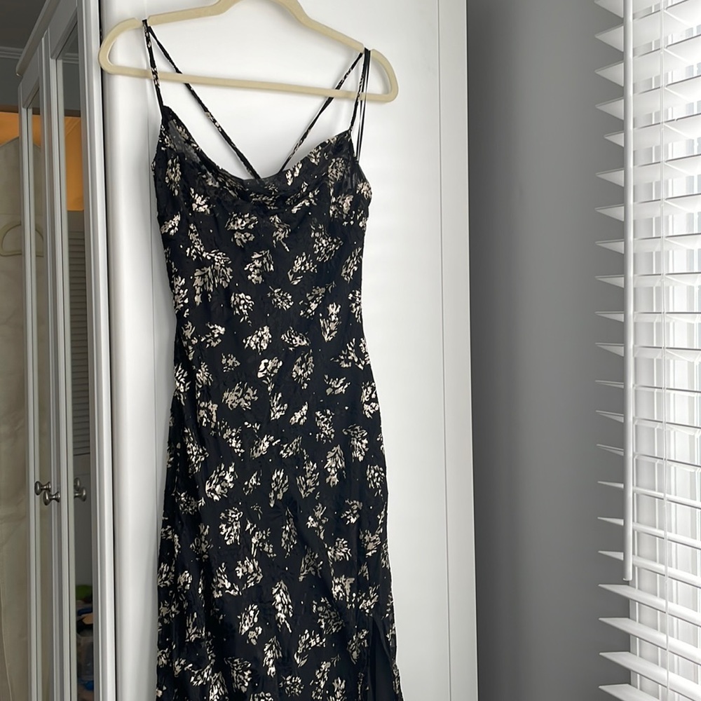 ASTR Gaia Midi Dress